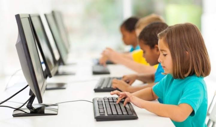 Mejores cursos en línea para niños: programación, inglés y robótica