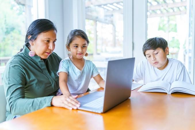 Mejor internet para casa con hijos: comparativa de planes en México